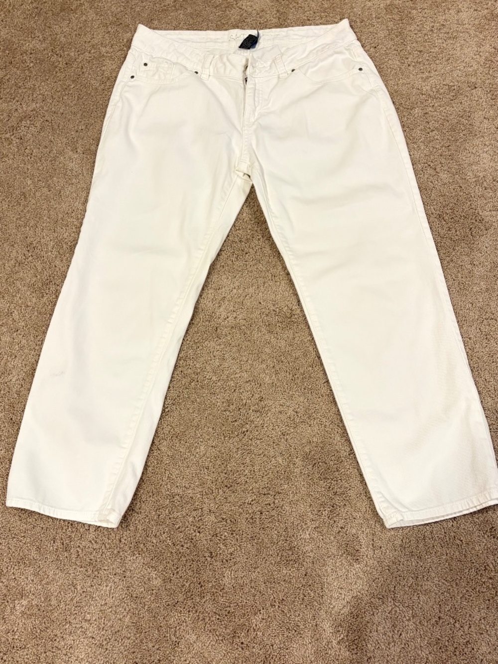 Apt 9 white jean size 6